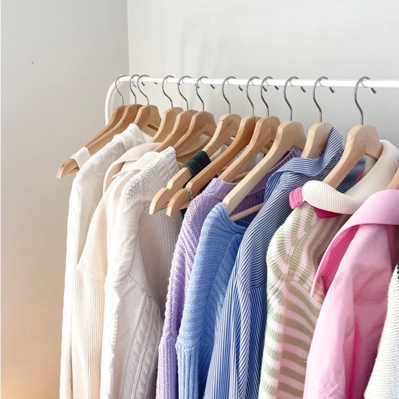 Hollister Tops - 🌼🌸LIVE SHOW LISTING🌼🌸